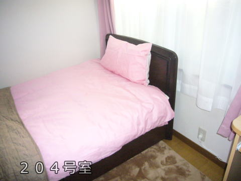 ２０４号室の３