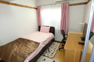 �Q�O�R�����E�S