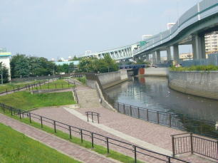 �N���b�N�Ŏ��̃y�[�W��